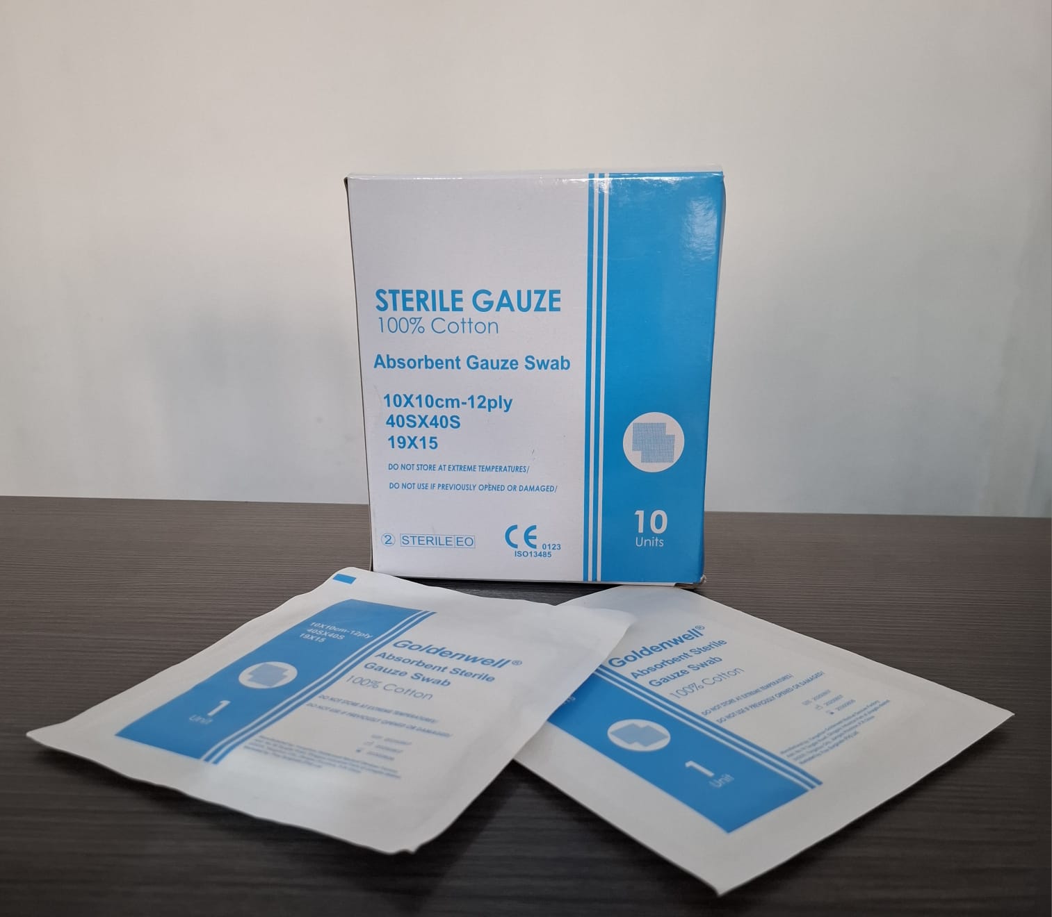 Goldenwell Absorbent Sterile Gauze Swabs